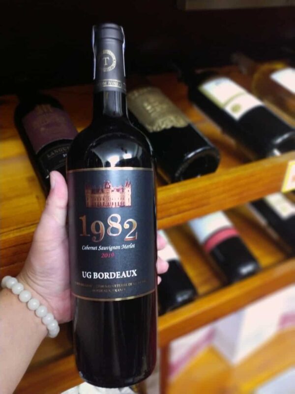 rượu vang 1982